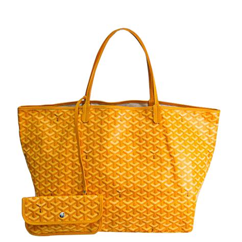 How many Goyard stores are in the US?