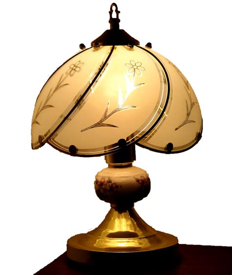 What to look for when buying a lamp shade?