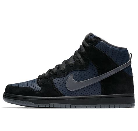 How much should a pair of dunks cost?