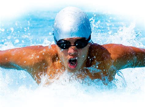 Do swimmers have rounded shoulders?